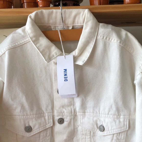 NWT H & M White Denim Jacket. Size XS. NEW - Picture 5 of 8